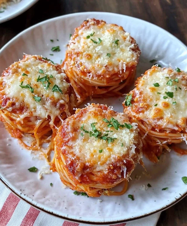 Spaghetti Häppchen mit Parmesan